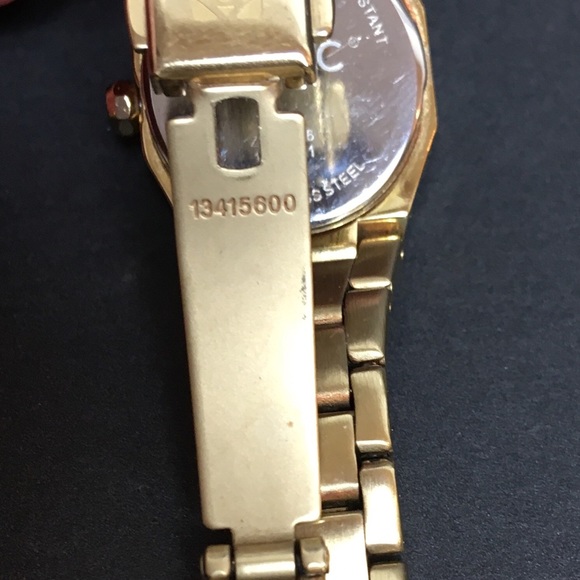 Relic Womens Watch Fossil Water 